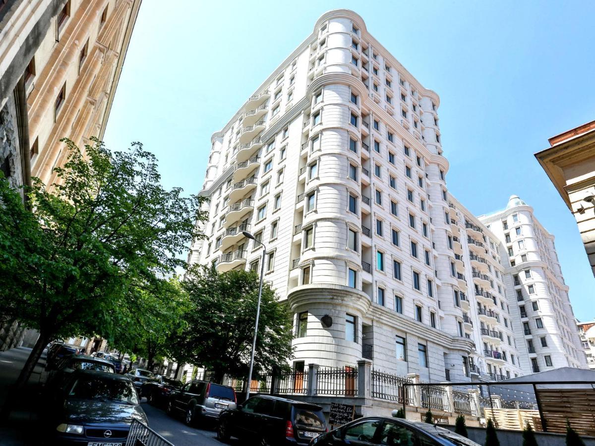 Downtown Two-Bedrom Apartment 第比利斯 外观 照片