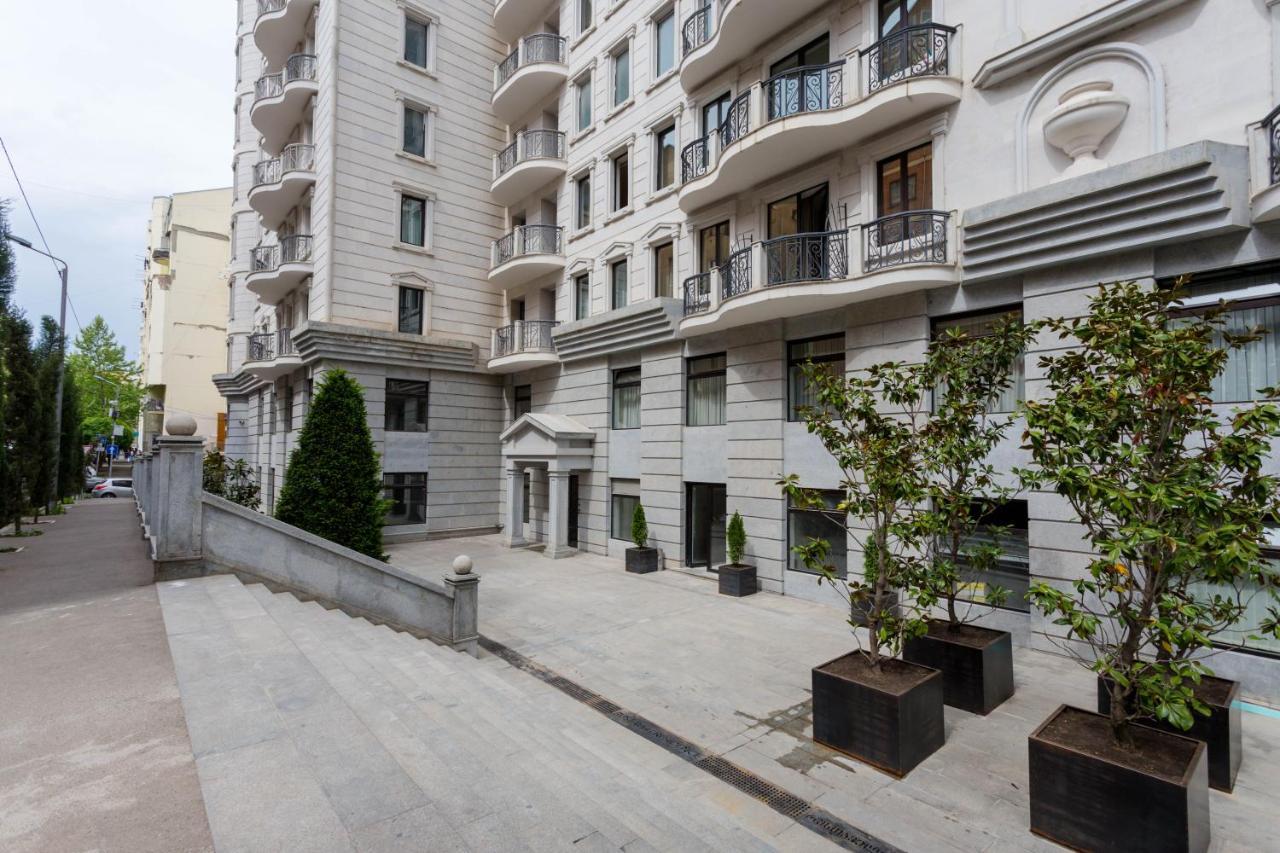 Downtown Two-Bedrom Apartment 第比利斯 外观 照片