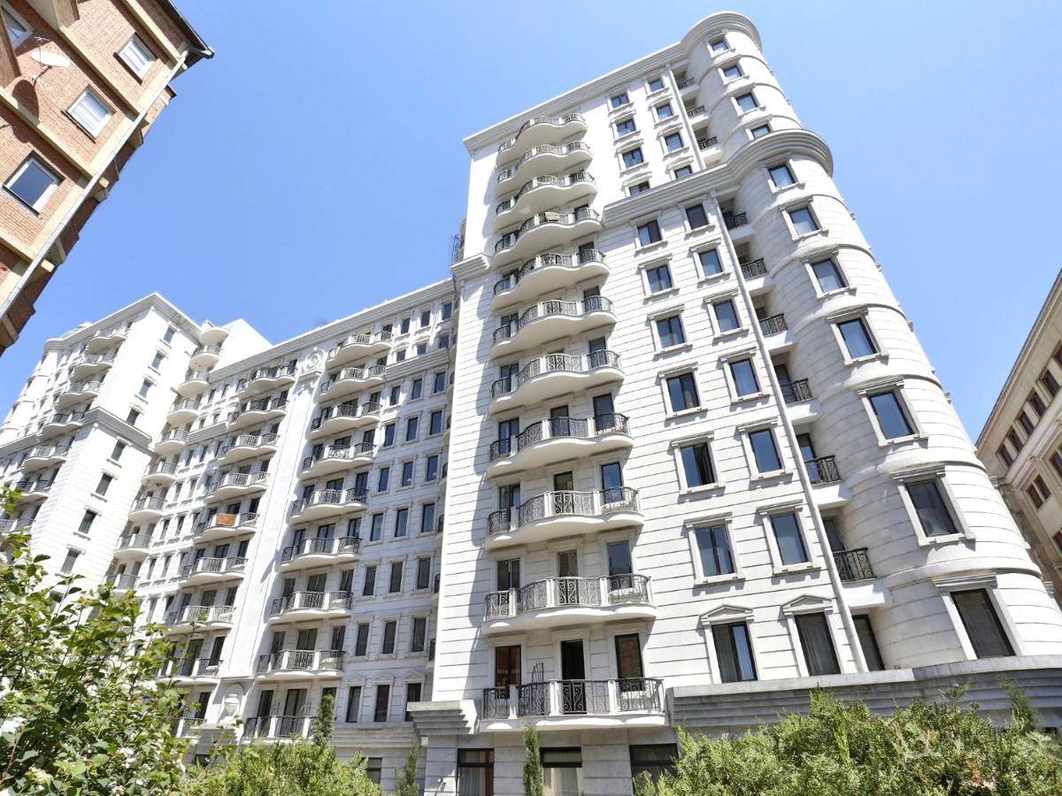 Downtown Two-Bedrom Apartment 第比利斯 外观 照片